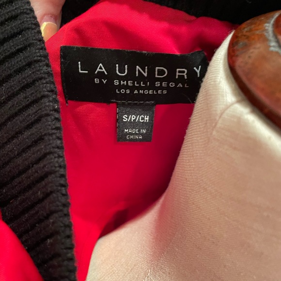 Laundry by Shelli Segal Red Jacket. - Picture 4 of 5